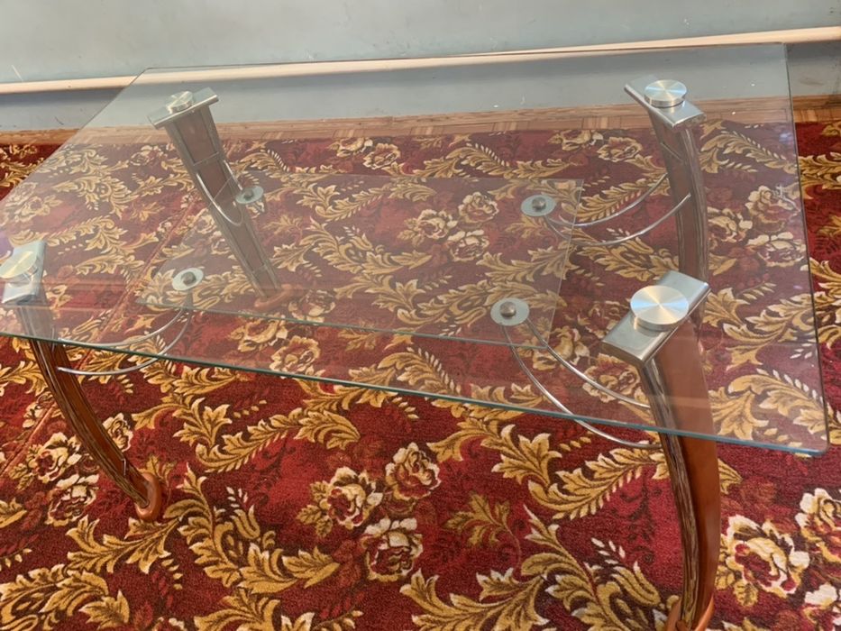 Продается стол