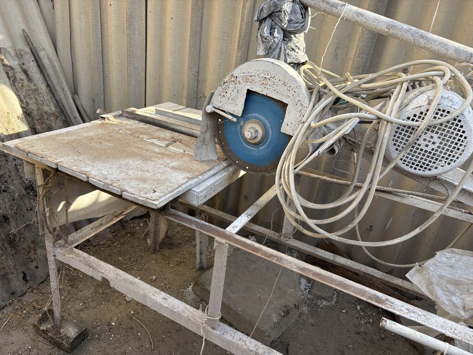 Marmar kesadigan stanok sotiladi