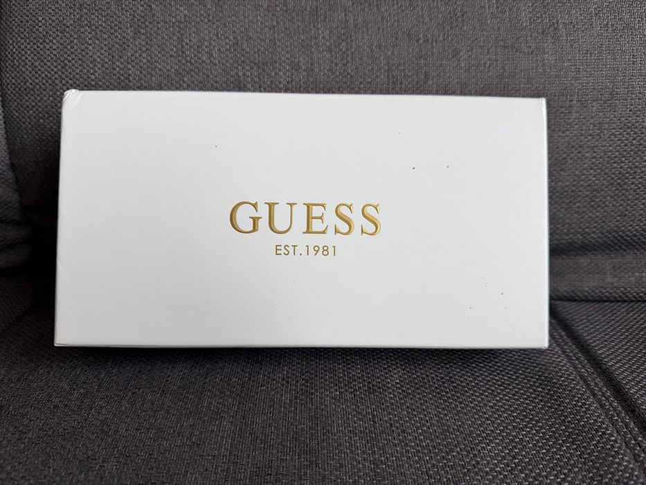 НОВО Guess портмоне