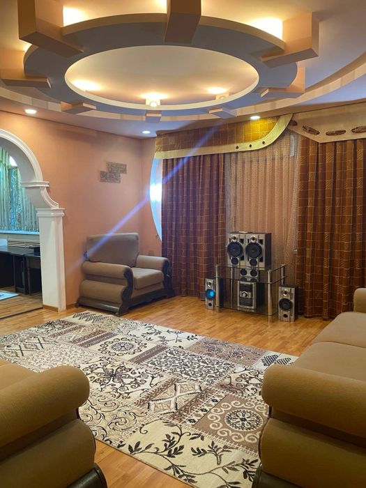 Сдается 6-ти комнатная квартира на ул.Паркентская