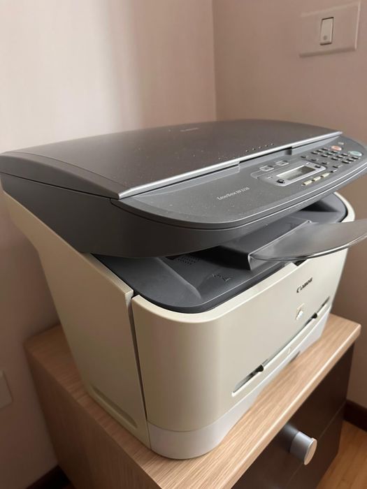 Продам не рабочий принтер мфу Canon LaserBase MF3228