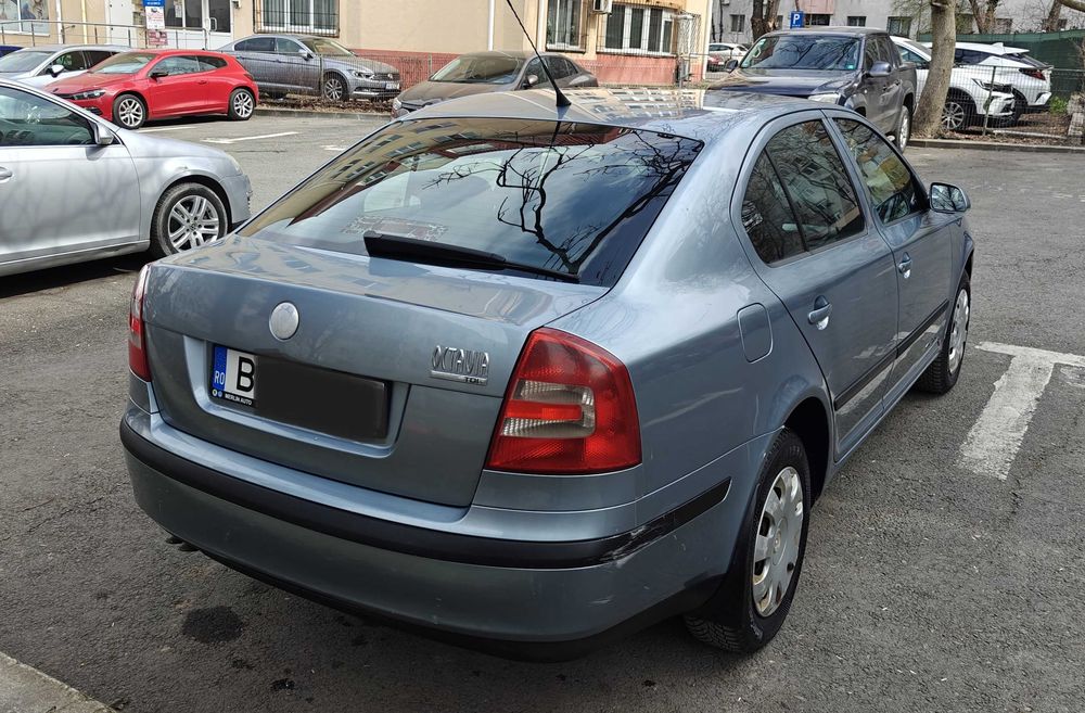 VANZARE  autoturism skoda octavia