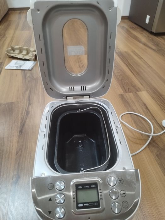 Хлебопекарна Silver crest с две бъркалки