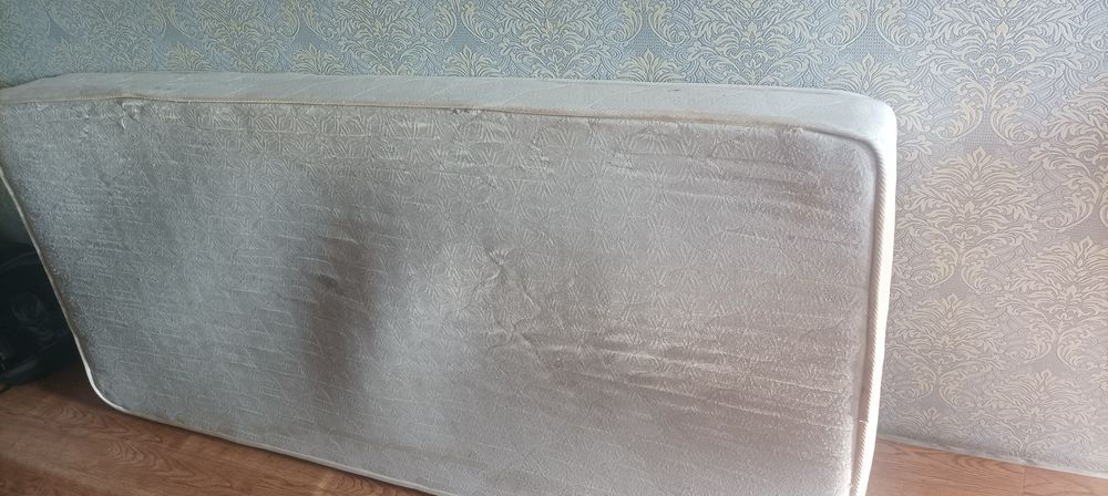 Матрас ортопедический на пружинах, даром