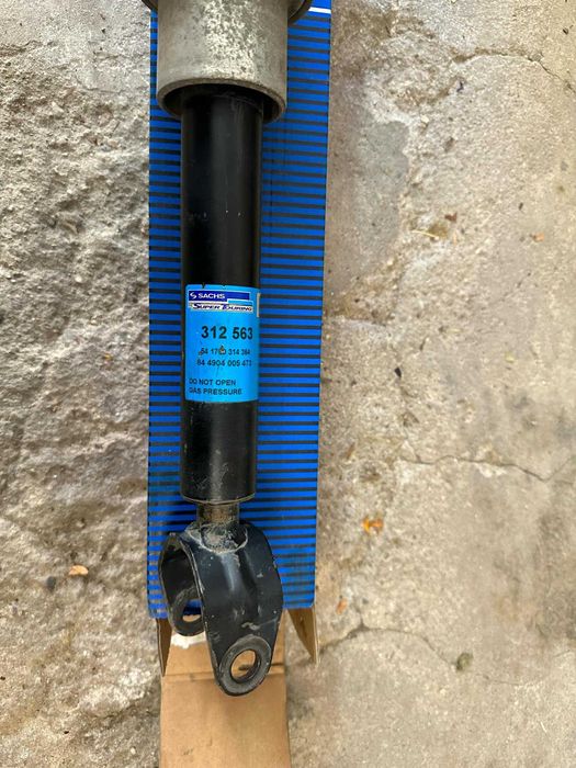 W211 преден амортисьор и пружина