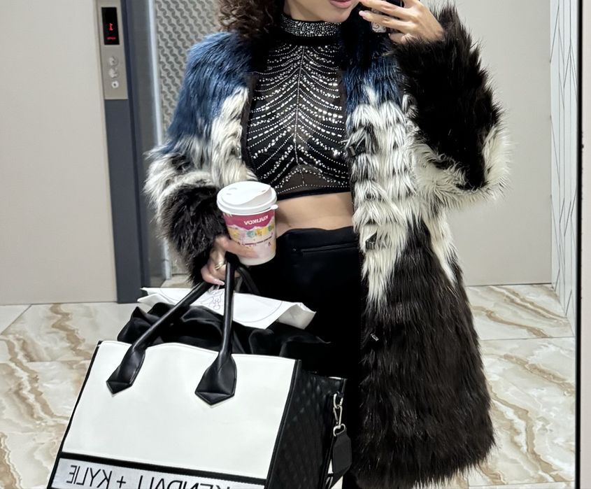 Шуба из искуственного меха