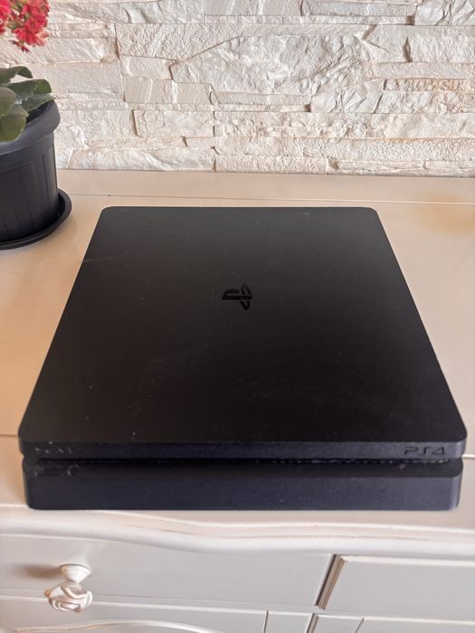 play station 4 с 4 джойстиками в комплекте