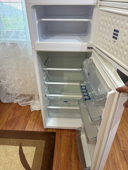 Frigider cu doua usi Whirlpool , 206 l, H 143 cm, Clasa E, alb