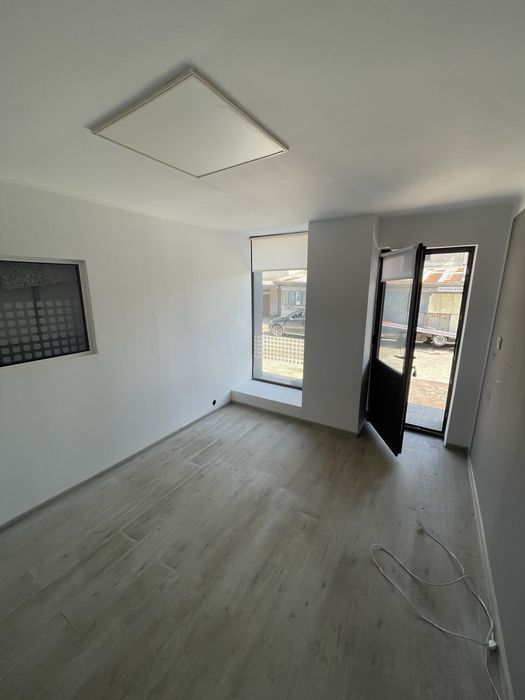 Închiriez Hala + Birou - 100 m2 - Zona Centrala Falticeni