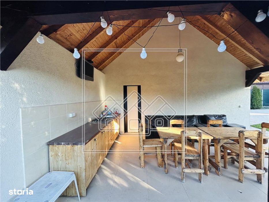 Casa individuala, teren mare, 2 garaje - Sura Mica