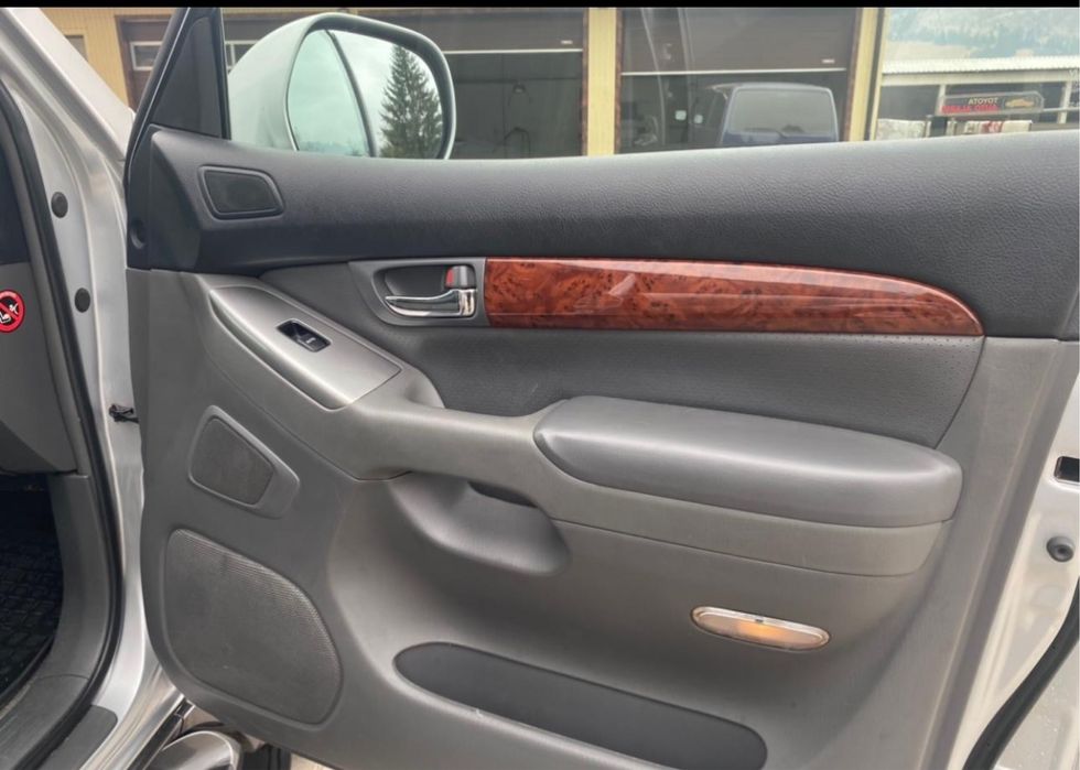 Toyota Land Cruiser/7 locuri /Cauciucuri noi/