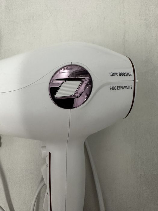 Фен для волос средний хороший не большой