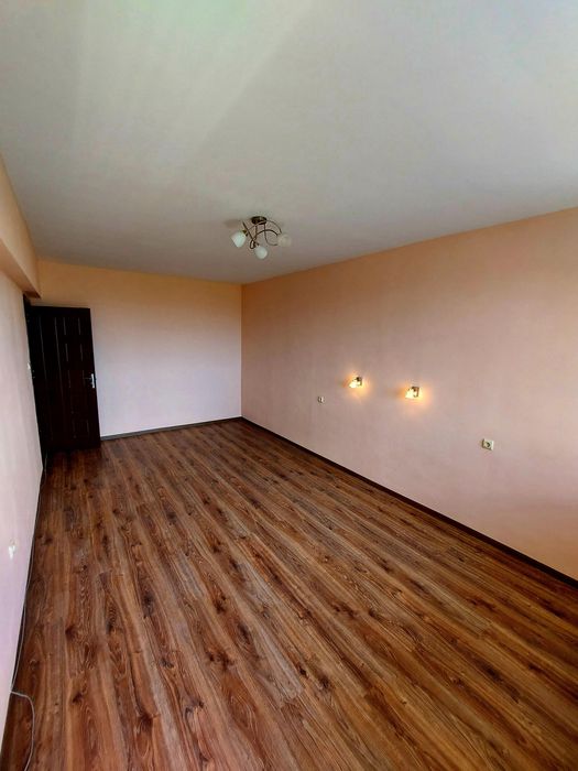 Продава се Двустаен апартамент в Бургас, Славейков - 76 кв.м за 1573 €/кв.м - Снимка #17