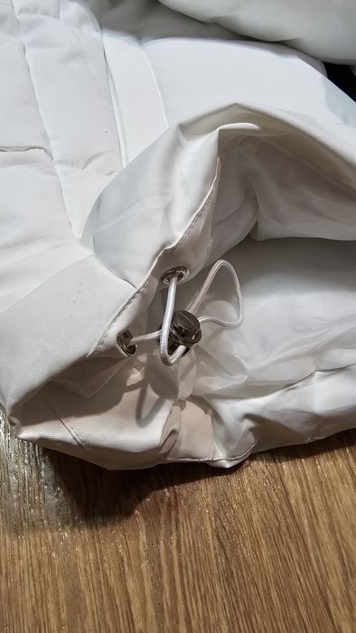 Бяло зимно яке за жени