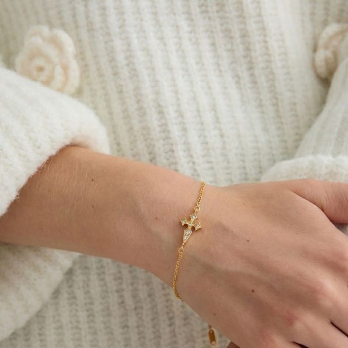 Bratara Premium Placata Aur 18K - Cruce Cristale, Set Cadou Inclus