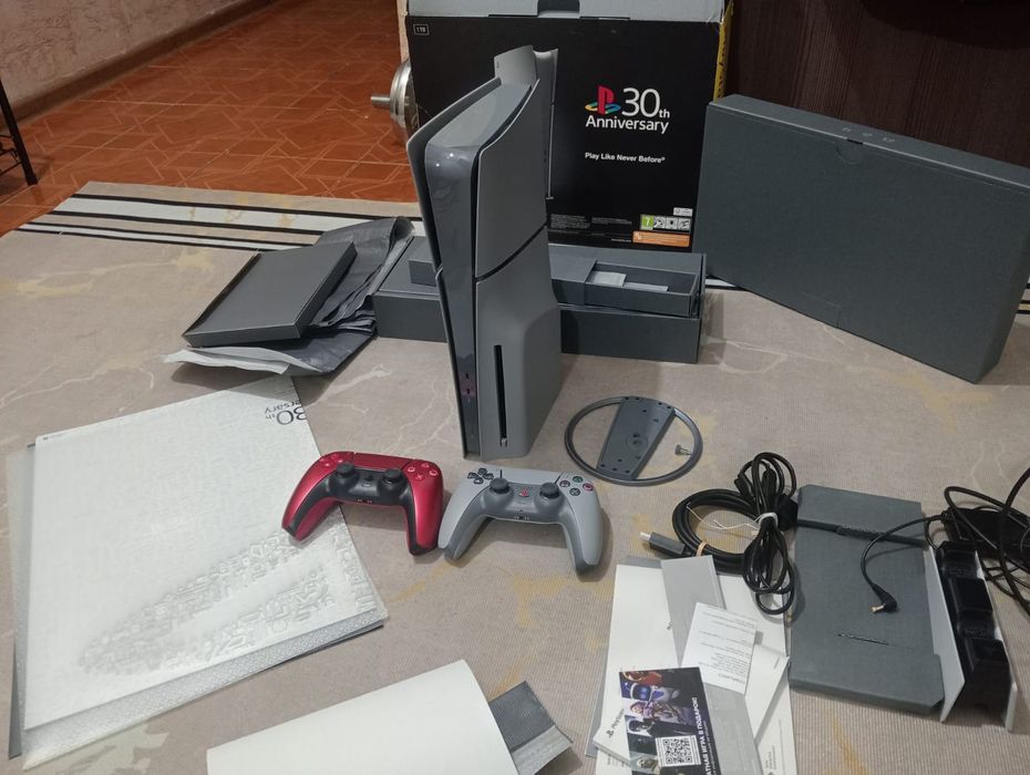 PlayStation 5Slim 30th Anniversary Limited Edition