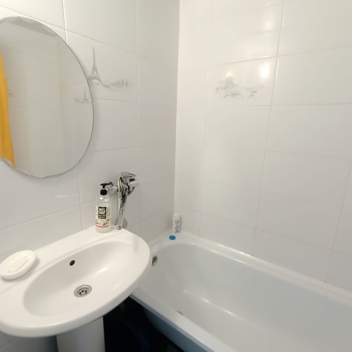 Сдам посуточно 1 кв в 11 микр