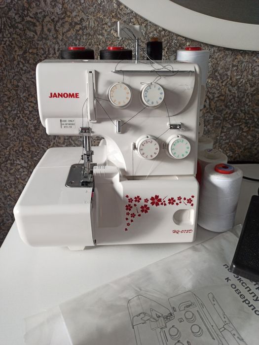Оверлок Janome HQ-075D