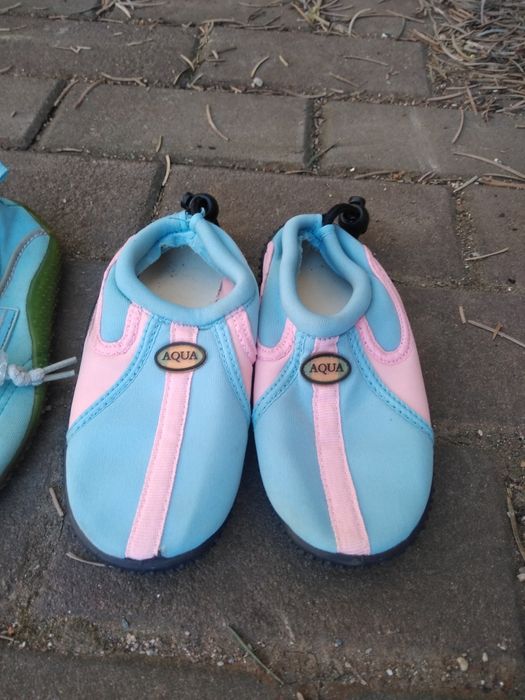 Vând papuci de apa mărimea 28