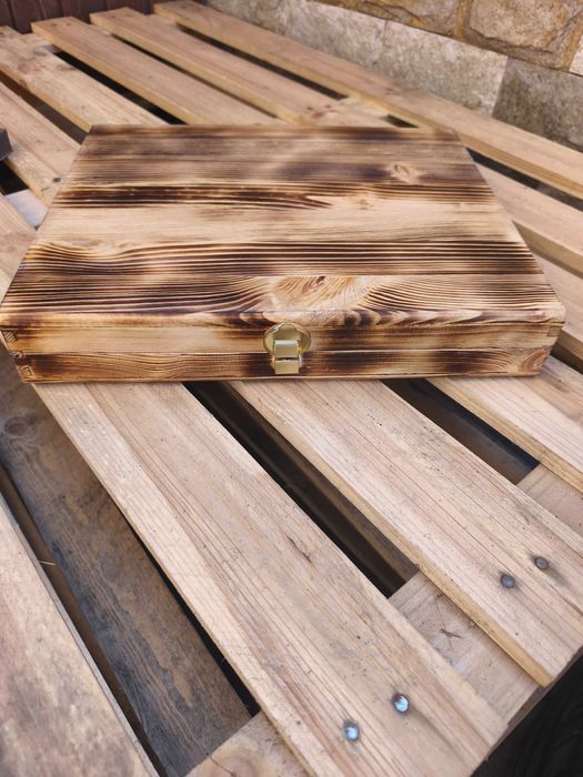 Дървена кутия за воблери