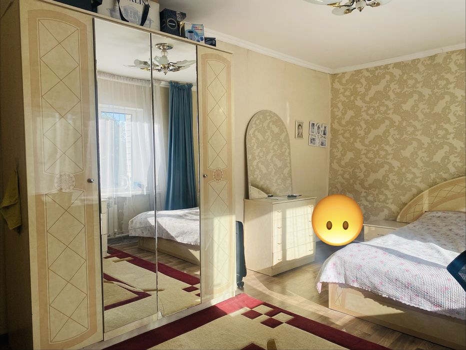Продам спальный гарнитур