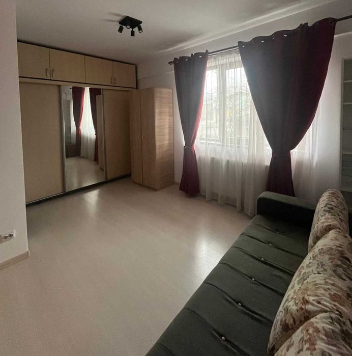 Garsoniera de inchiriat