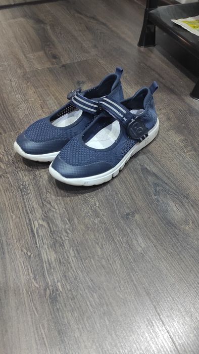 Туфли на девочку 35 р-р