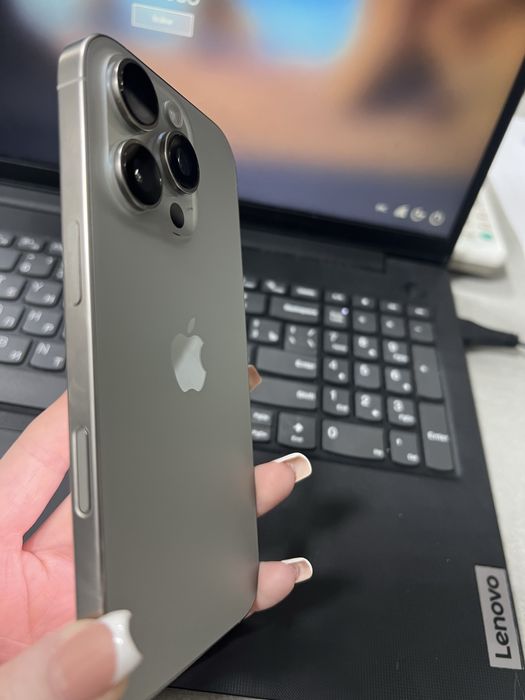 Продам Айфон 16 про