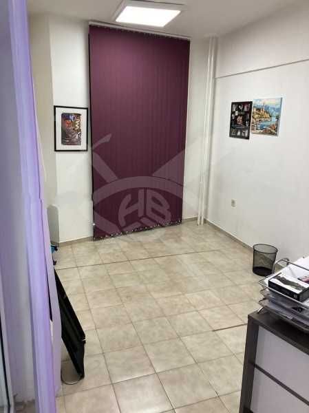 Дава се под наем Офис в Пловдив, Кючук Париж - 110 кв.м за 900 € - Снимка #4