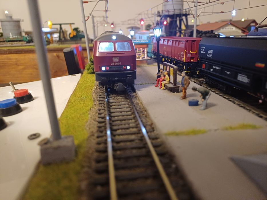 Vând garnitura tren calatori marca Roco, scara HO