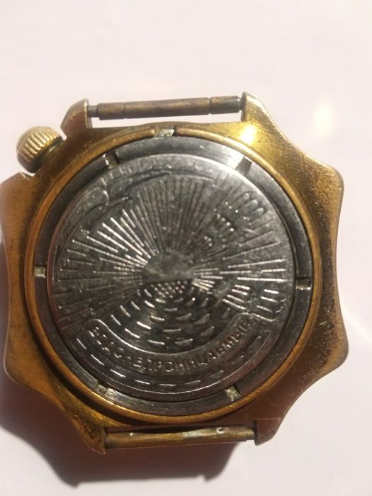 Продам Командирские часы