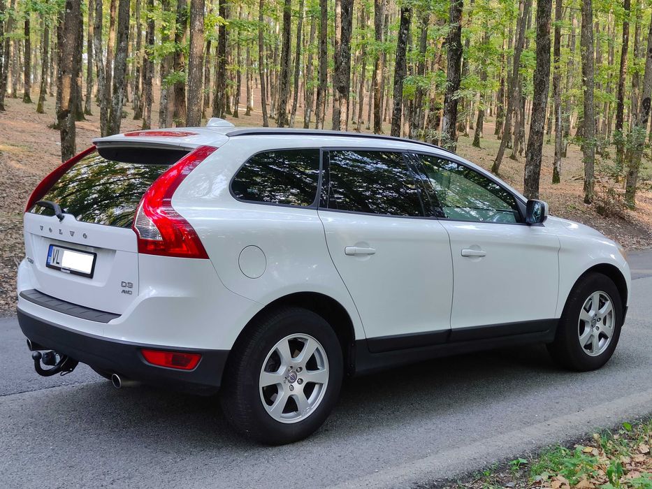Volvo XC60 4x4 - Diesel ( Driv-e )  , Euro 5 - 2012 - Impecabil .