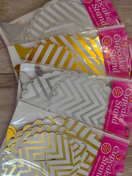 Suport etajat pt prajituri, briose, 2 buc/set, diverse modele