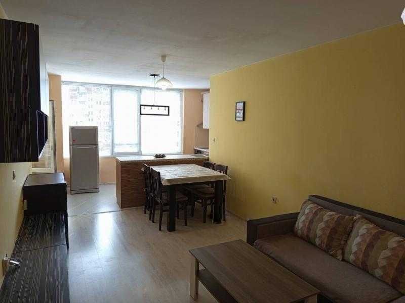 Дава се под наем Двустаен апартамент в Бургас, Славейков - 75 кв.м за 408 € - Снимка #1