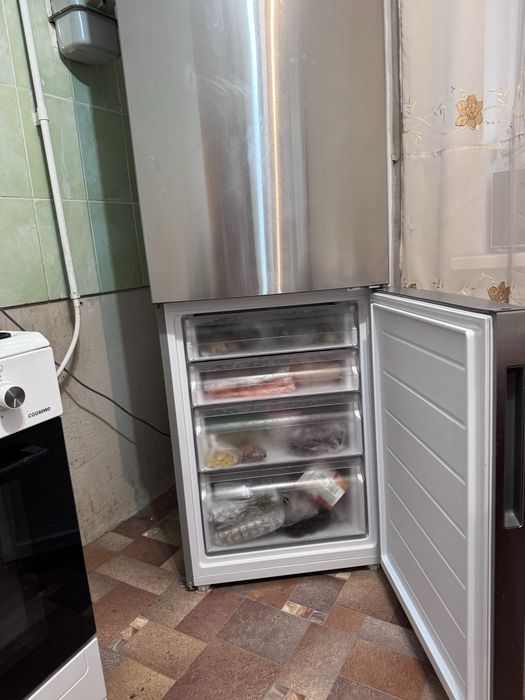 Продам холодильник