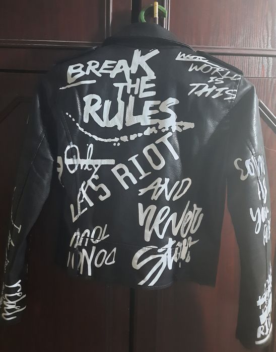 Продам куртку весна - осень