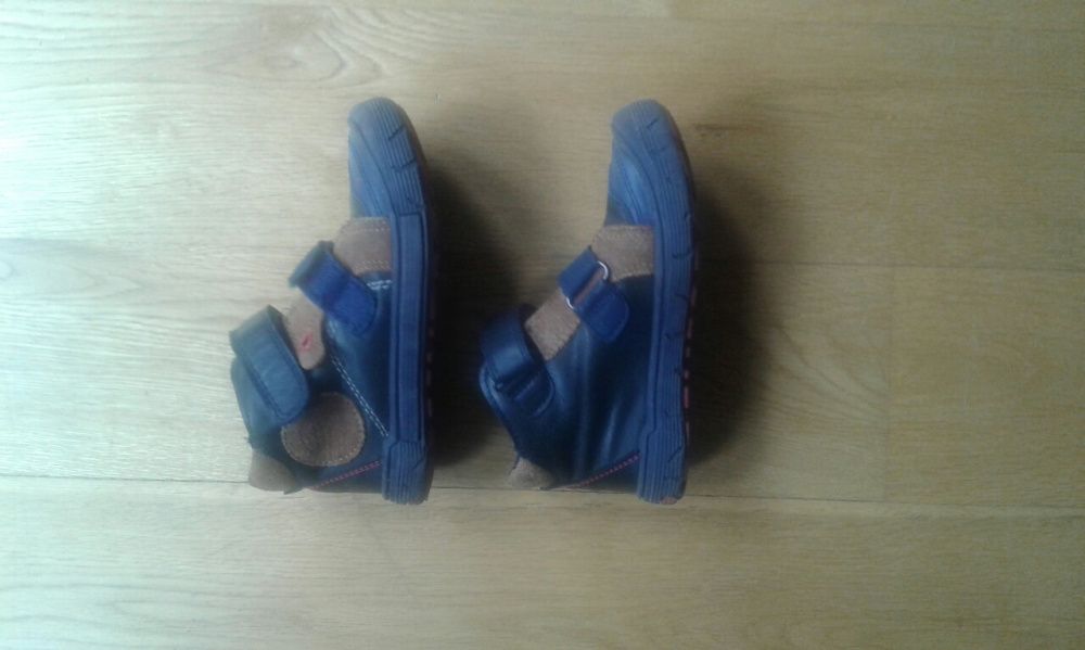 Детски обувки 15лв.