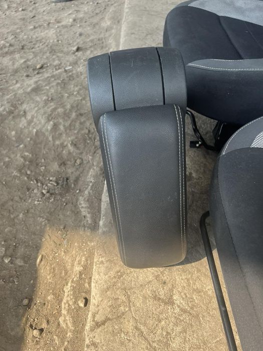 Плюшен плат салон Skoda Rapid Седалки Шкода Рапид Ном 99 отличен 2017г