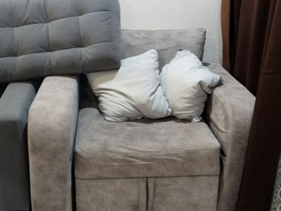 Диван и кресло бу