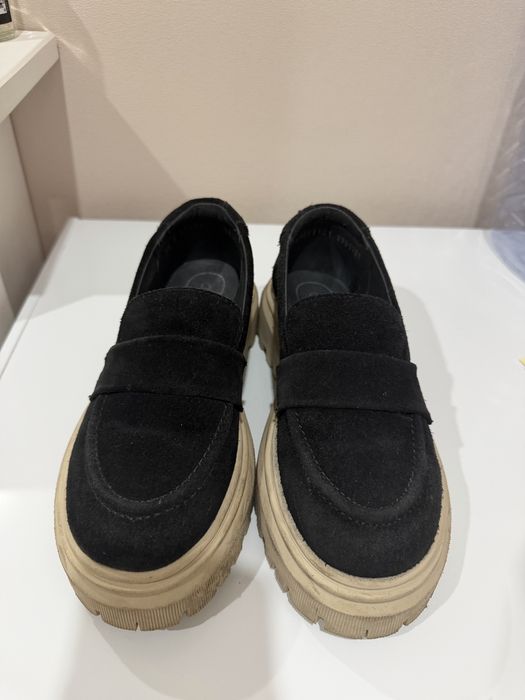 Продаются лоферы для девочки
