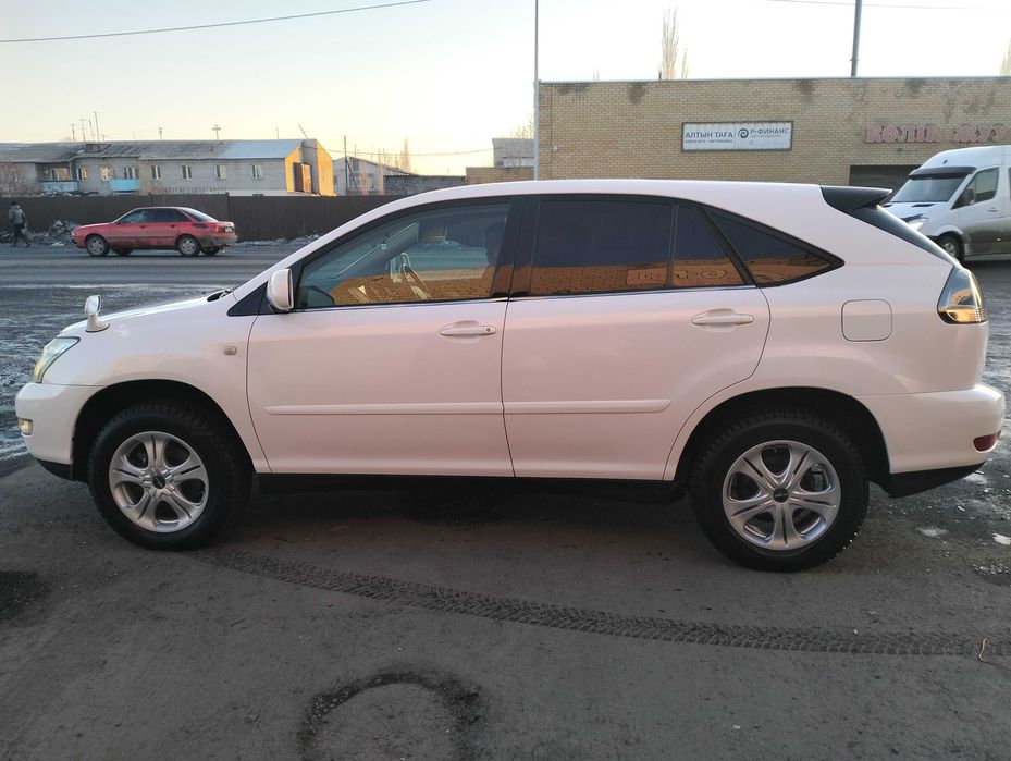 Продам Toyota Harrier