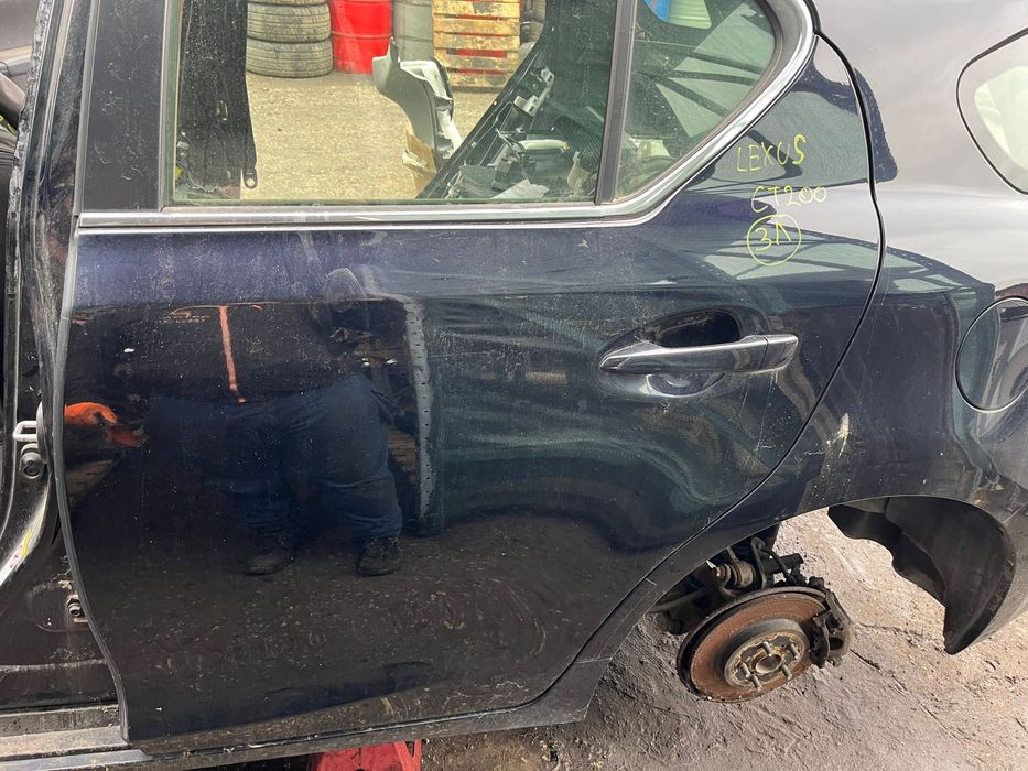 Lexus CT200H Батерия броня фарове  стопове волан капак врати