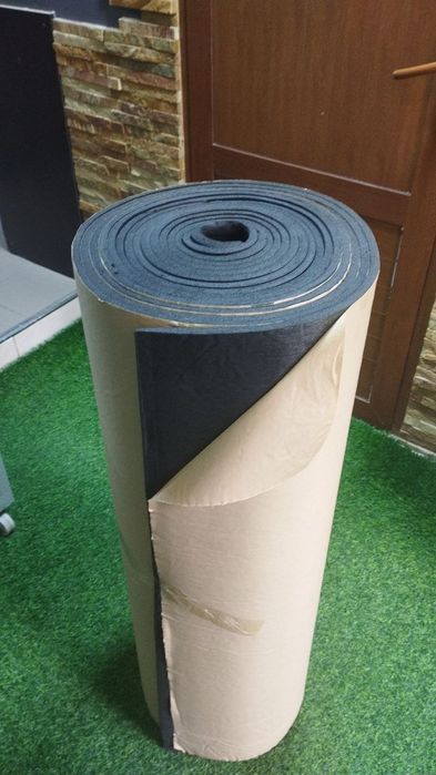 Теплоизоляционный самоклеющейся материал