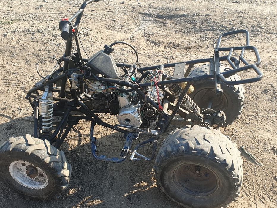 Vând  atv de 107cc