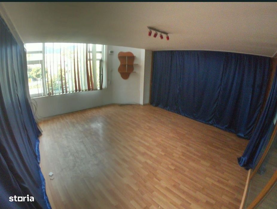 De vanzare spatiu comercial,Romarta Deva
