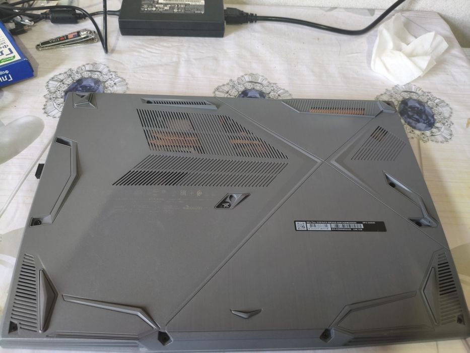 Игровой Ноутбук сотилади (MSI) inter Corei5