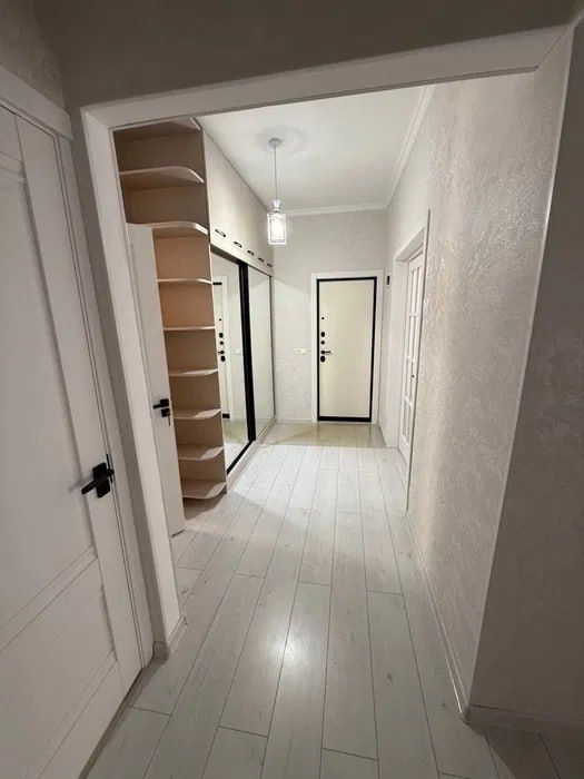 Продаю 4-х комнатную квартиру Сергели Куйлюк 5