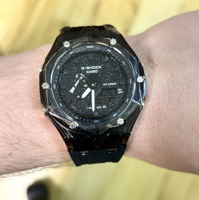 Часовник G-shock