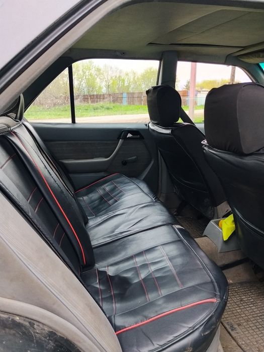 Мерс 124 бенз ,,,