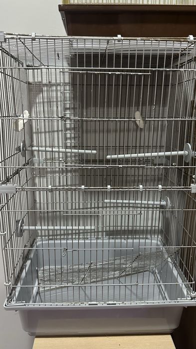 Продам клетки для птиц